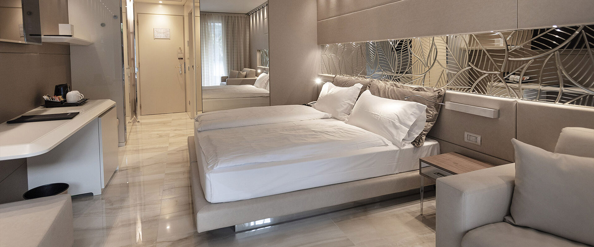 Prestige-Doppelzimmer mit Terrasse und Blick auf den Garten - Komfort und Eleganz