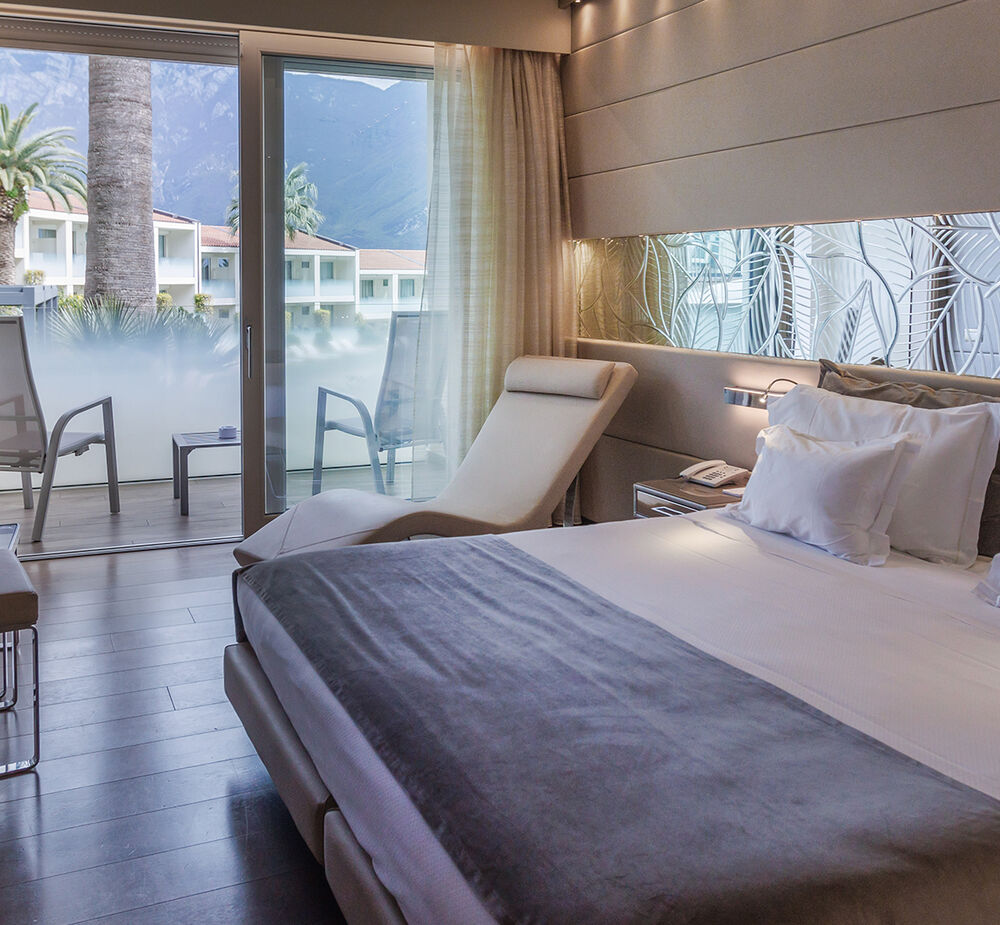Junior Suite mit teilweisem Seeblick - Licht, Glas und moderne Eleganz
