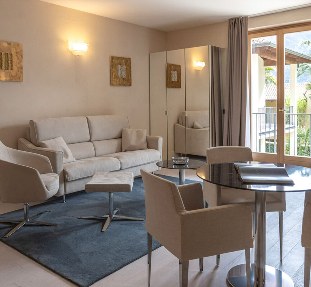 Suite con Vista Lago Parziale nella Suite House - Relax all’insegna della morbidezza