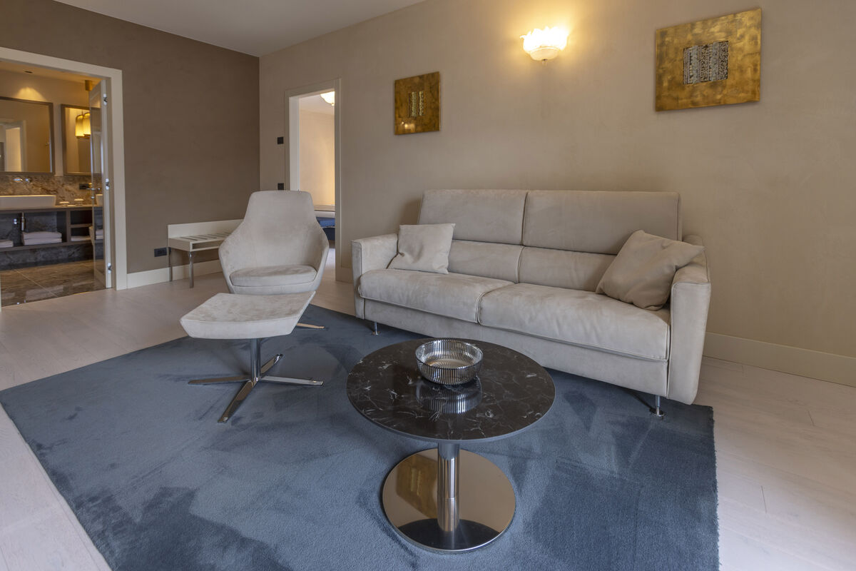 Suite con Vista Lago Parziale nella Suite House - Relax all’insegna della morbidezza