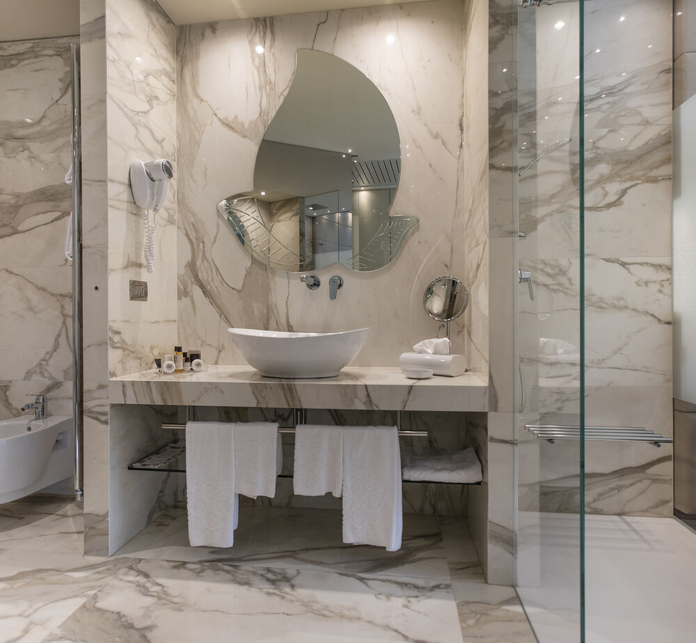 Junior Suite mit Seeblick - Licht, Leichtigkeit und ein Ausblick, der verzaubert