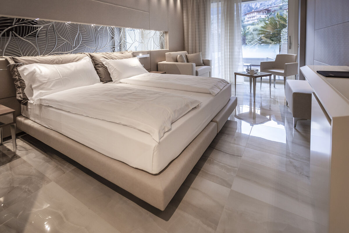 Prestige-Doppelzimmer mit Terrasse und Blick auf den Garten - Komfort und Eleganz
